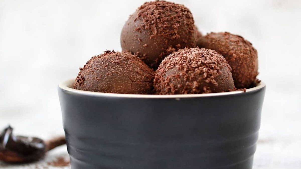 tiramisu protein balls