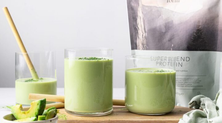Form-matcha-Smoothie