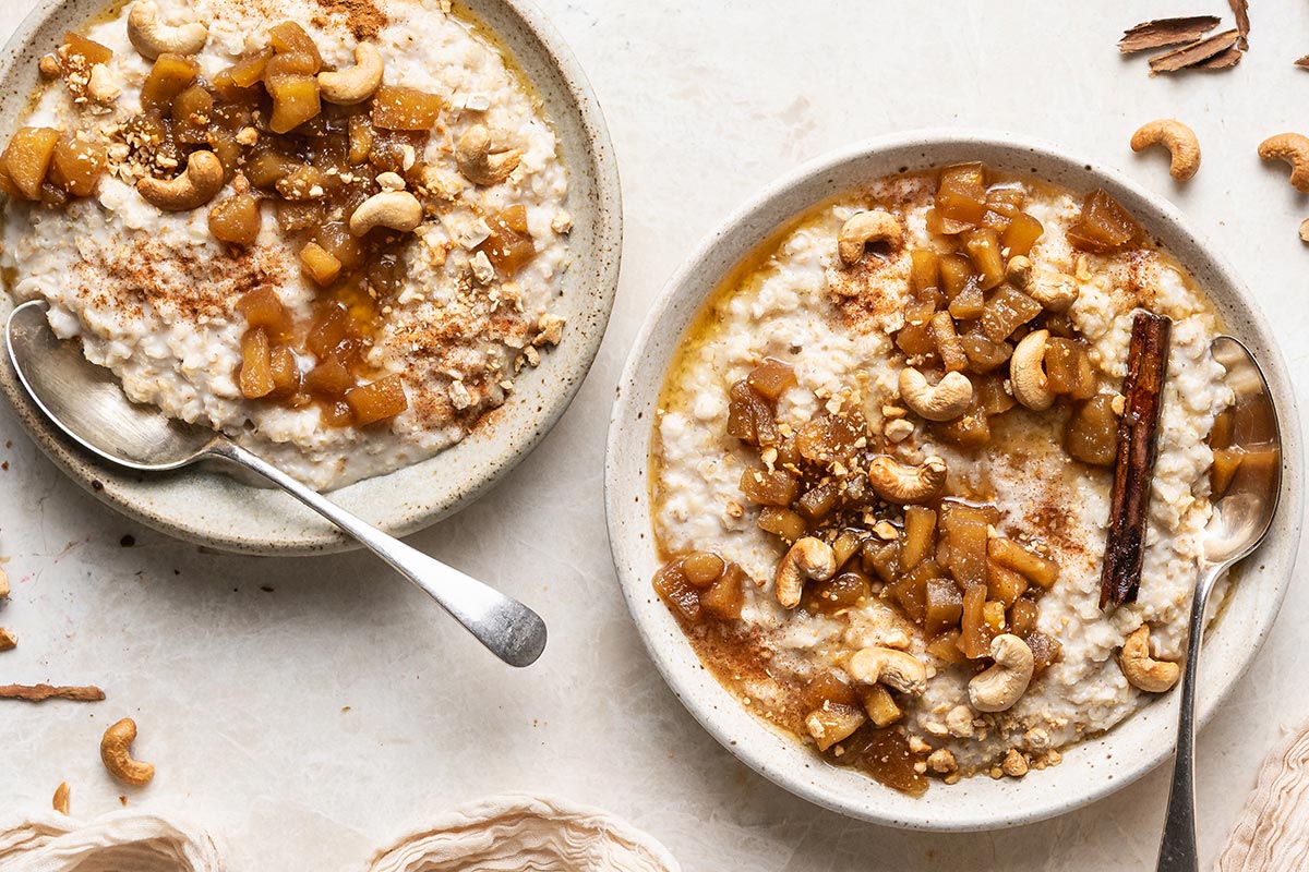 Form-Pear-Apple-compote-Porridge