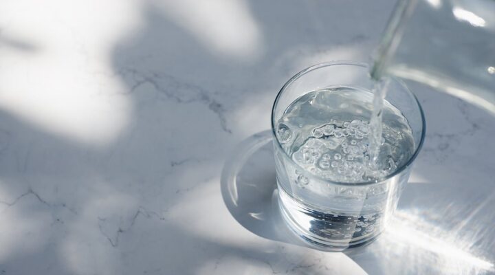 inForm-5-Easy-Ways-to-Increase-Your-Water-Intake-header-image